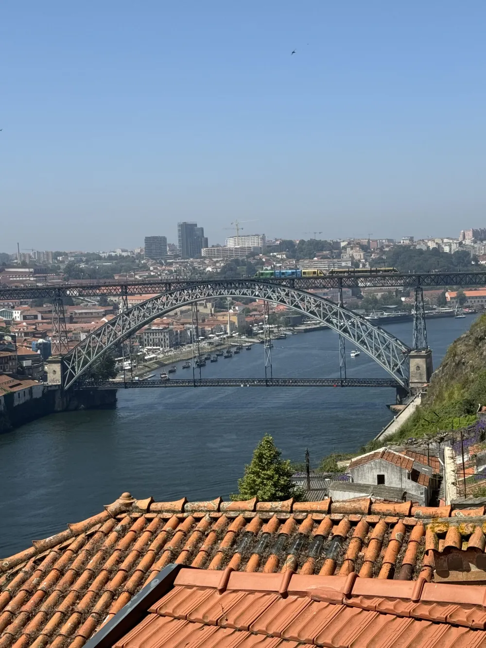 The bridge over the river in Porto