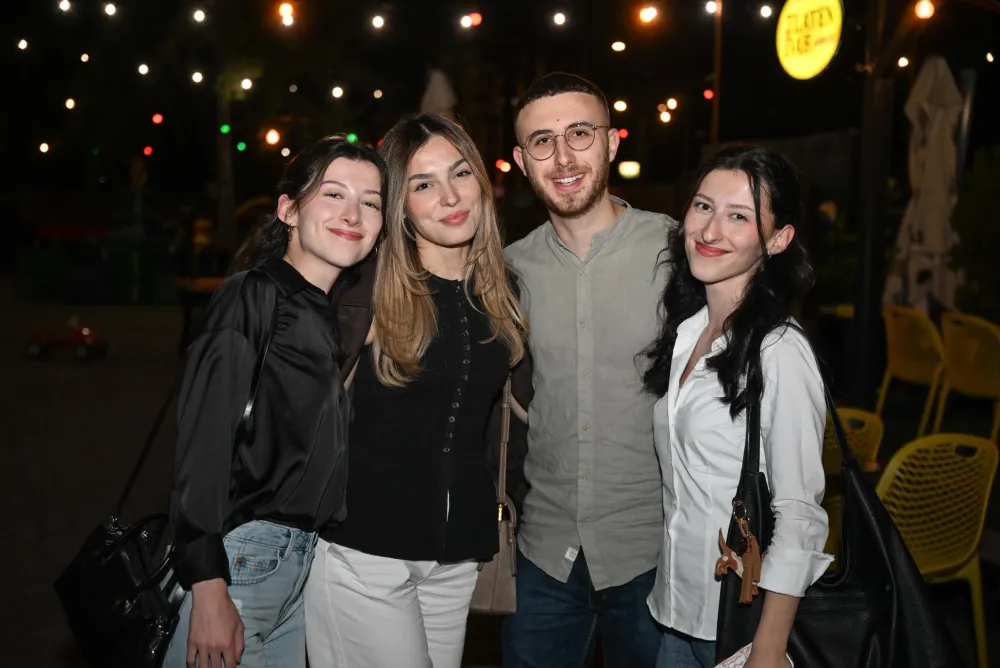 Part of the Findzzer team